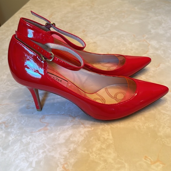 Lucy Choi London NIB fire engine red patent leather heels - Picture 4 of 6